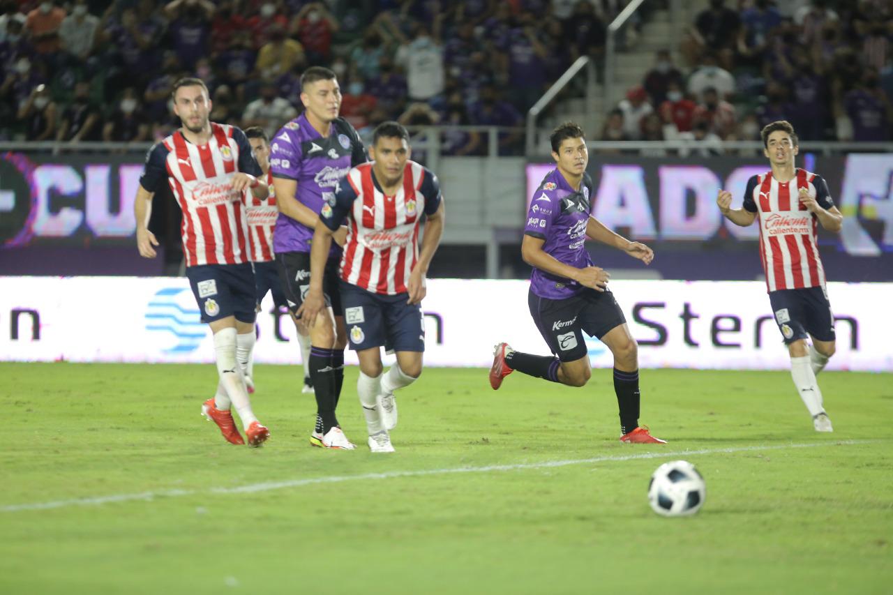 $!¡A rezar! Mazatlán cae ante Chivas y está al borde de la eliminación