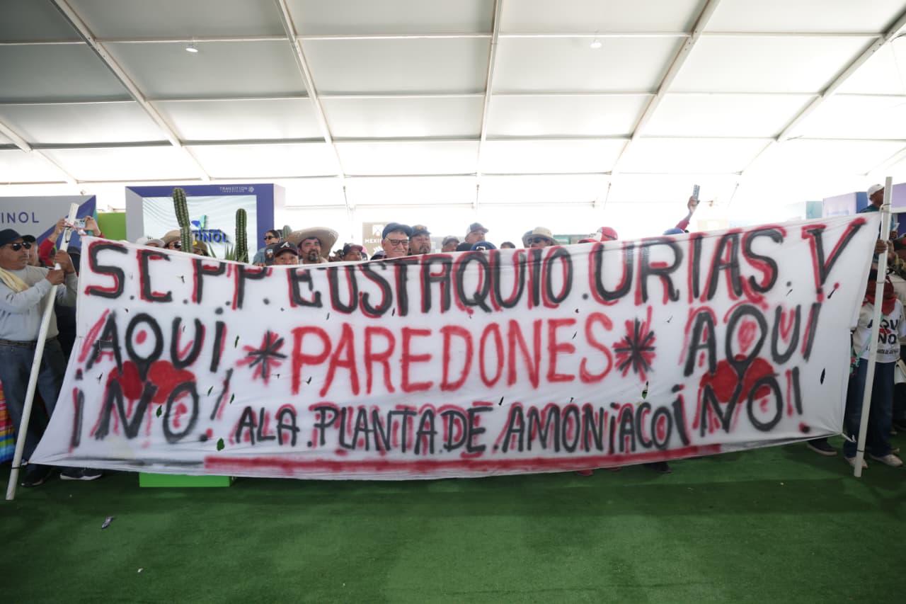 $!Manifestación revienta evento de inauguración de planta Pacífico Mexinol en Topolobampo