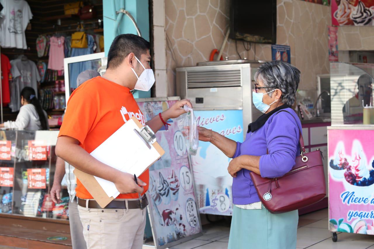 $!Crean conciencia en mercado Pino Suárez, de Mazatlán, sobre la violencia hacia las mujeres
