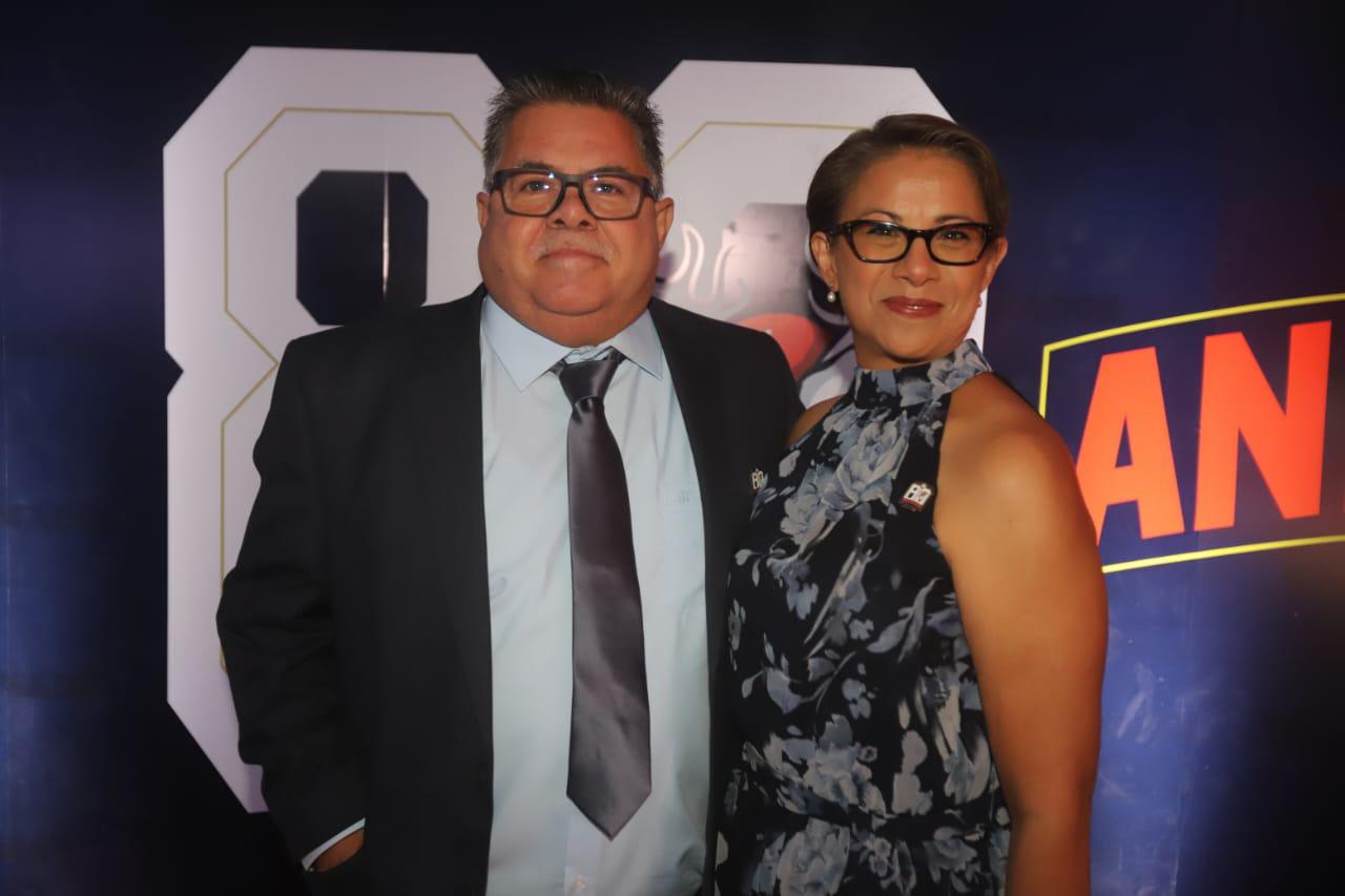 $!Juan Francisco Cervantes Vargas y Verónica Ríos de Cervantes.