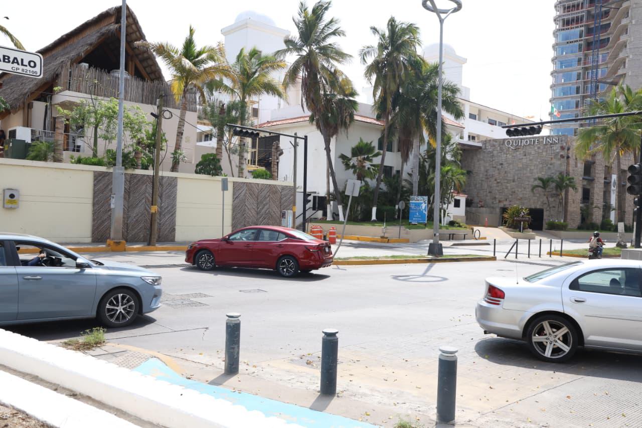 $!Apagón en Sábalo Country deja afectaciones a vecinos, comercios y vialidades durante más de dos horas