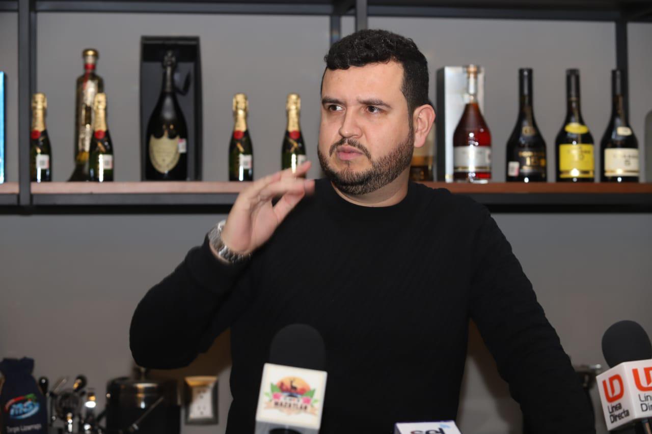 $!Cantar en el Carnaval de Mazatlán es un sueño cumplido, señala Edén Muñoz