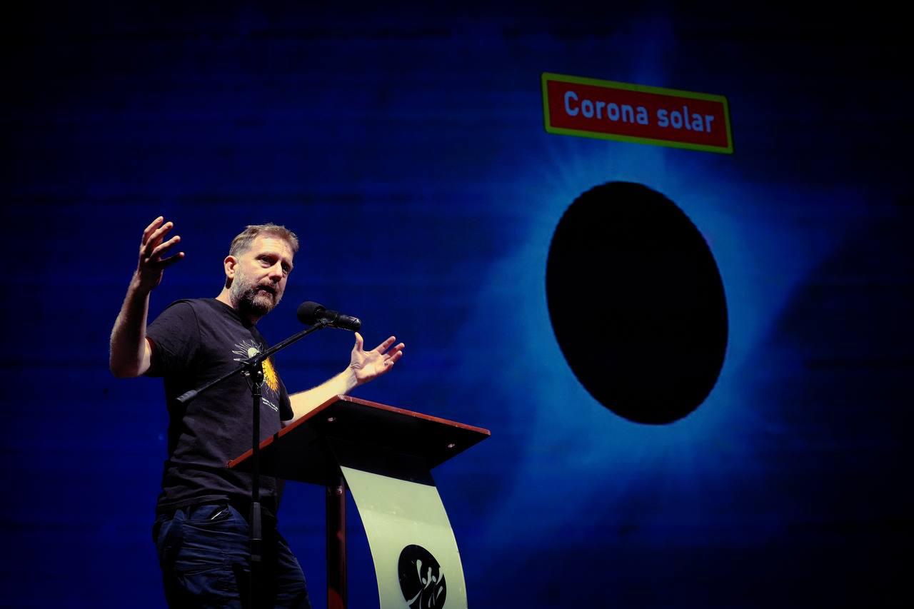 $!Científicos de la Nasa y astrónomos de México impartieron conferencias previo al Eclipse.