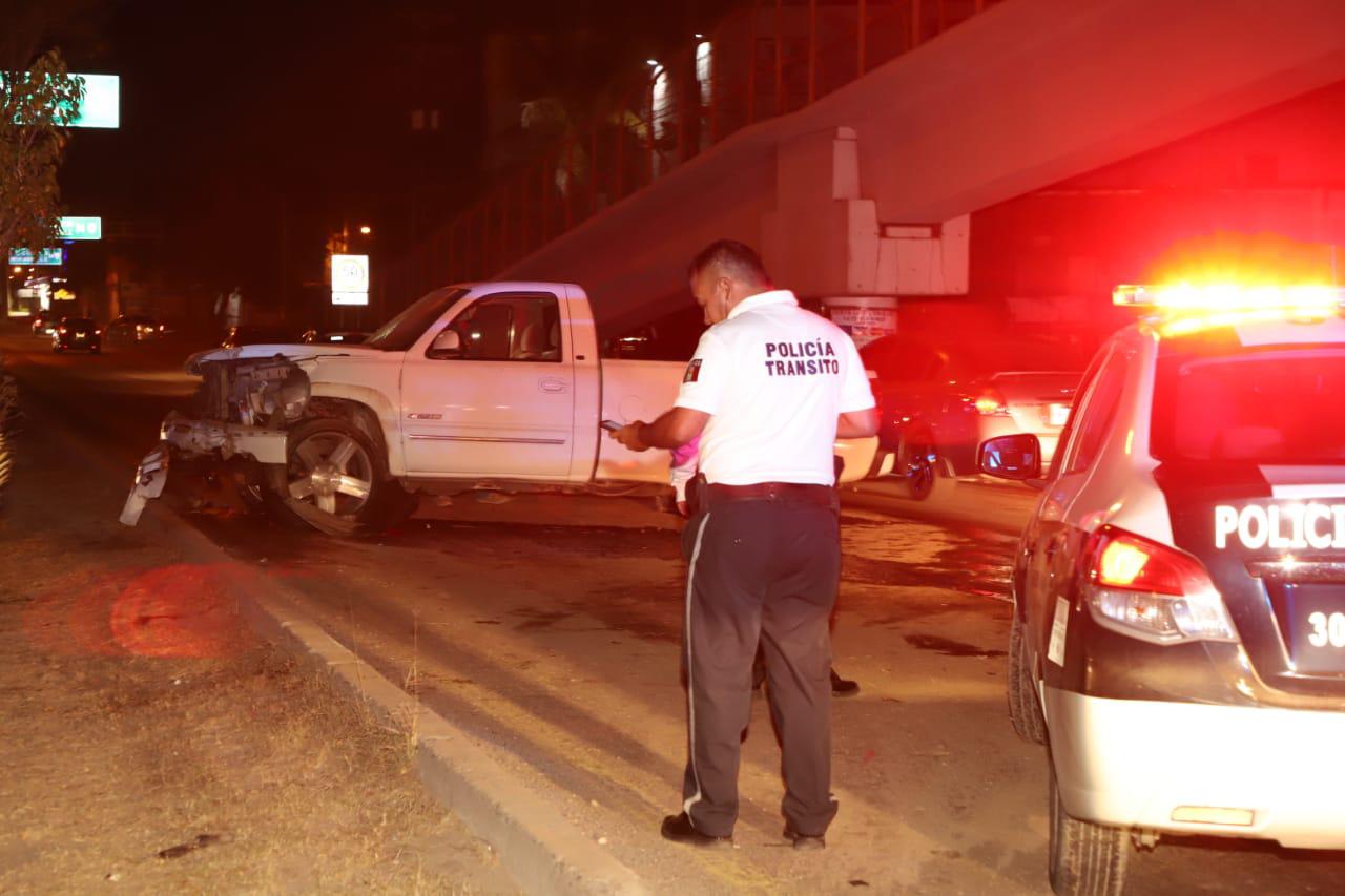 $!Se registran dos accidentes automovilísticos la noche del domingo en Mazatlán