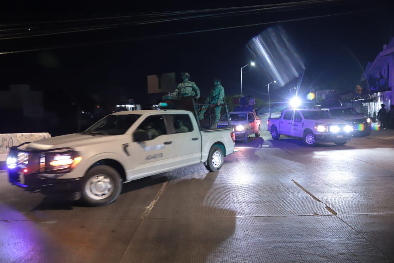 $!Elementos de la Secretaría de Marina se despliegan sobre la Avenida Gabriel Leyva, en Mazatlán