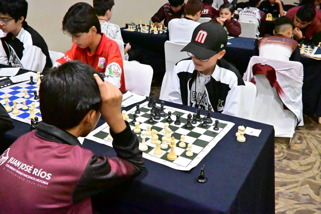 $!Mazatlán mantiene viva la pelea por medallas en el estatal de ajedrez