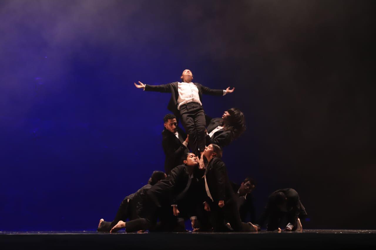 $!Los jóvenes lograron enfocarse en la libertad del movimiento, la fluidez y la conexión entre el cuerpo y el espacio.