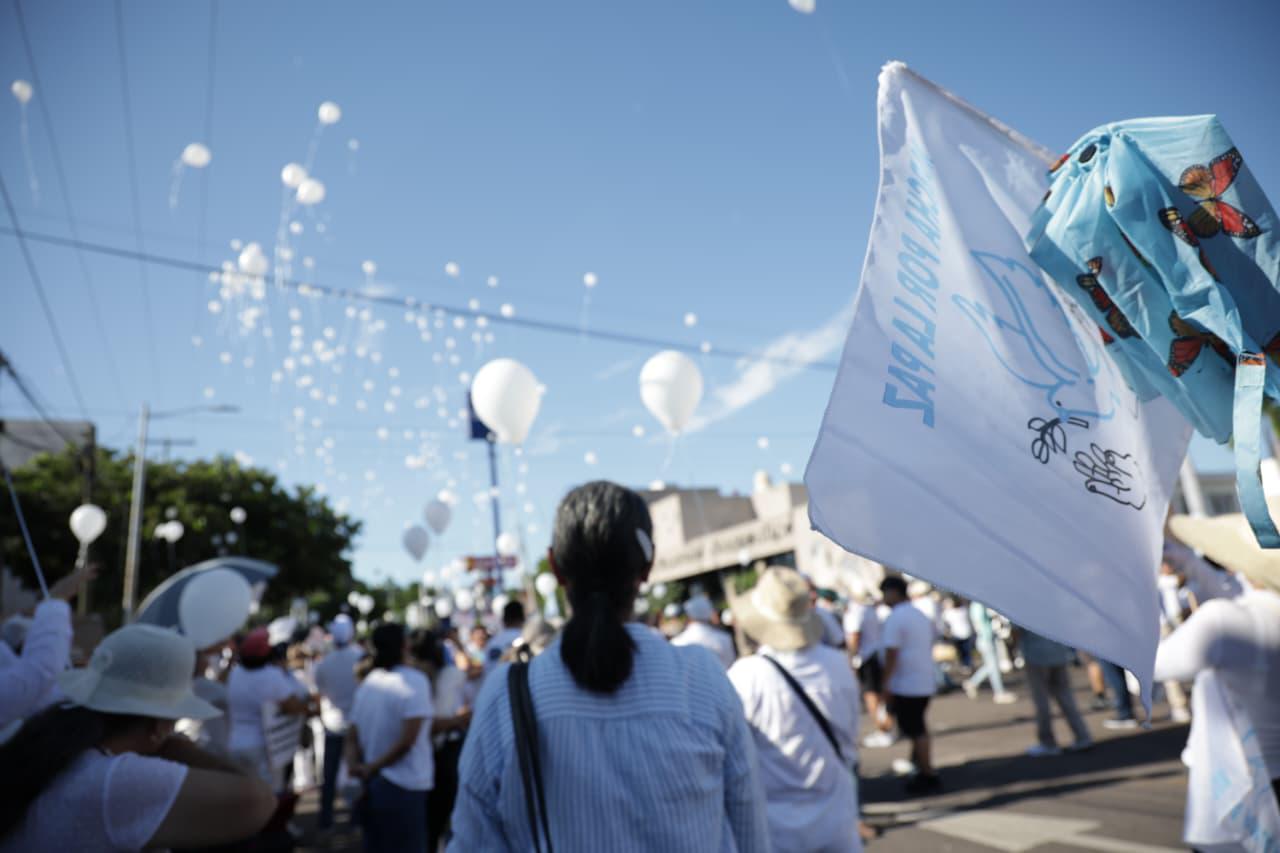 $!Miles marchan por la paz en Culiacán a dos años de la crisis de seguridad
