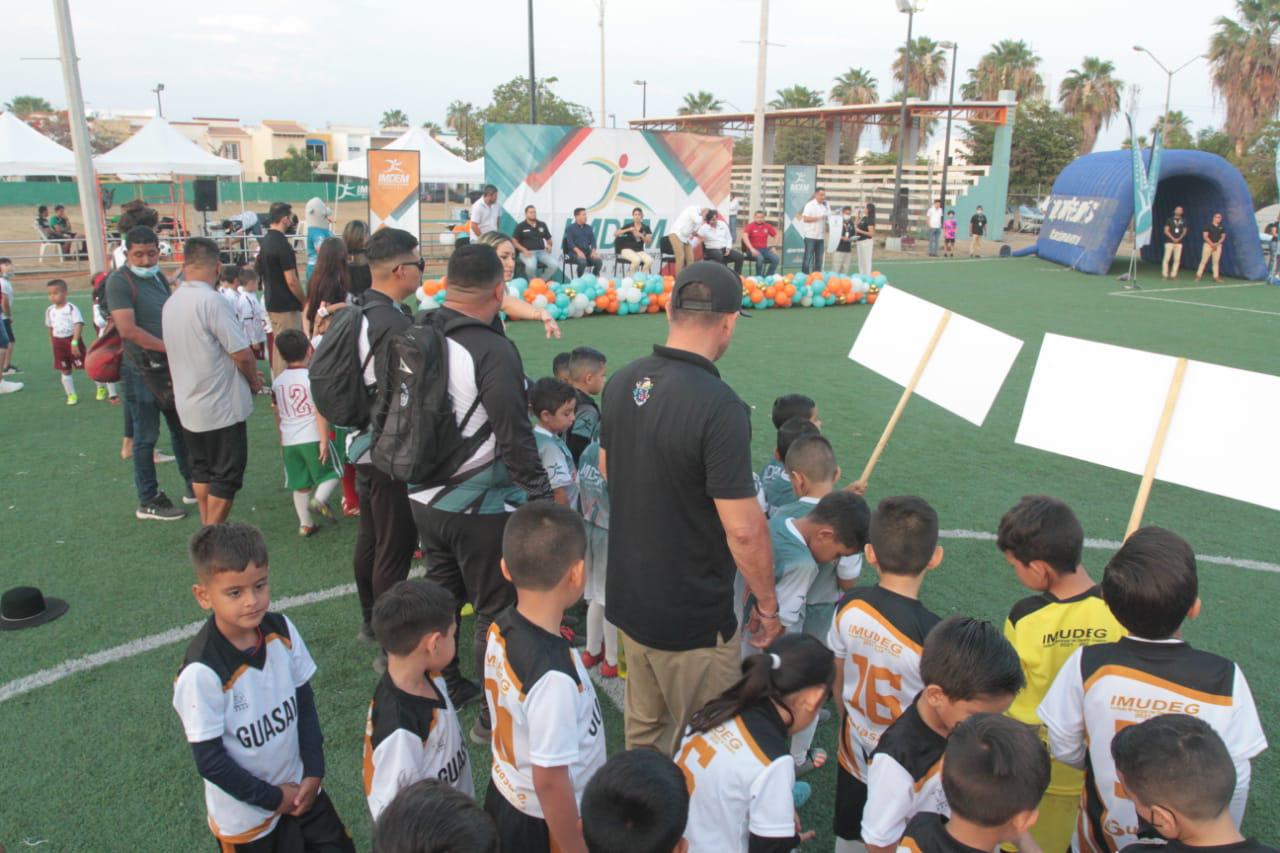 $!Inauguran en Mazatlán Campeonato Estatal de Futbol Chupones