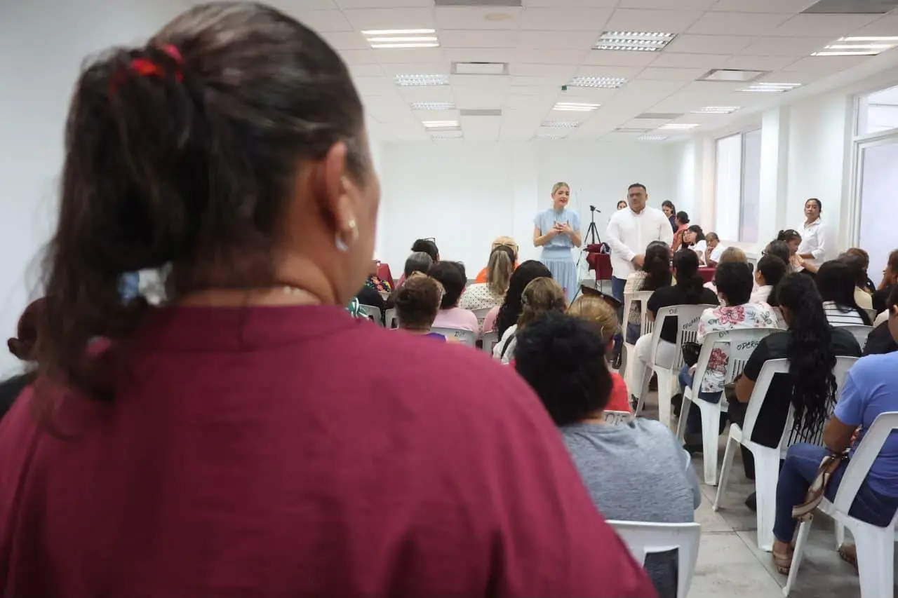 $!Entrega Alcaldesa apoyos de $2 mil por bimestre a familiares de personas desaparecidas en Mazatlán