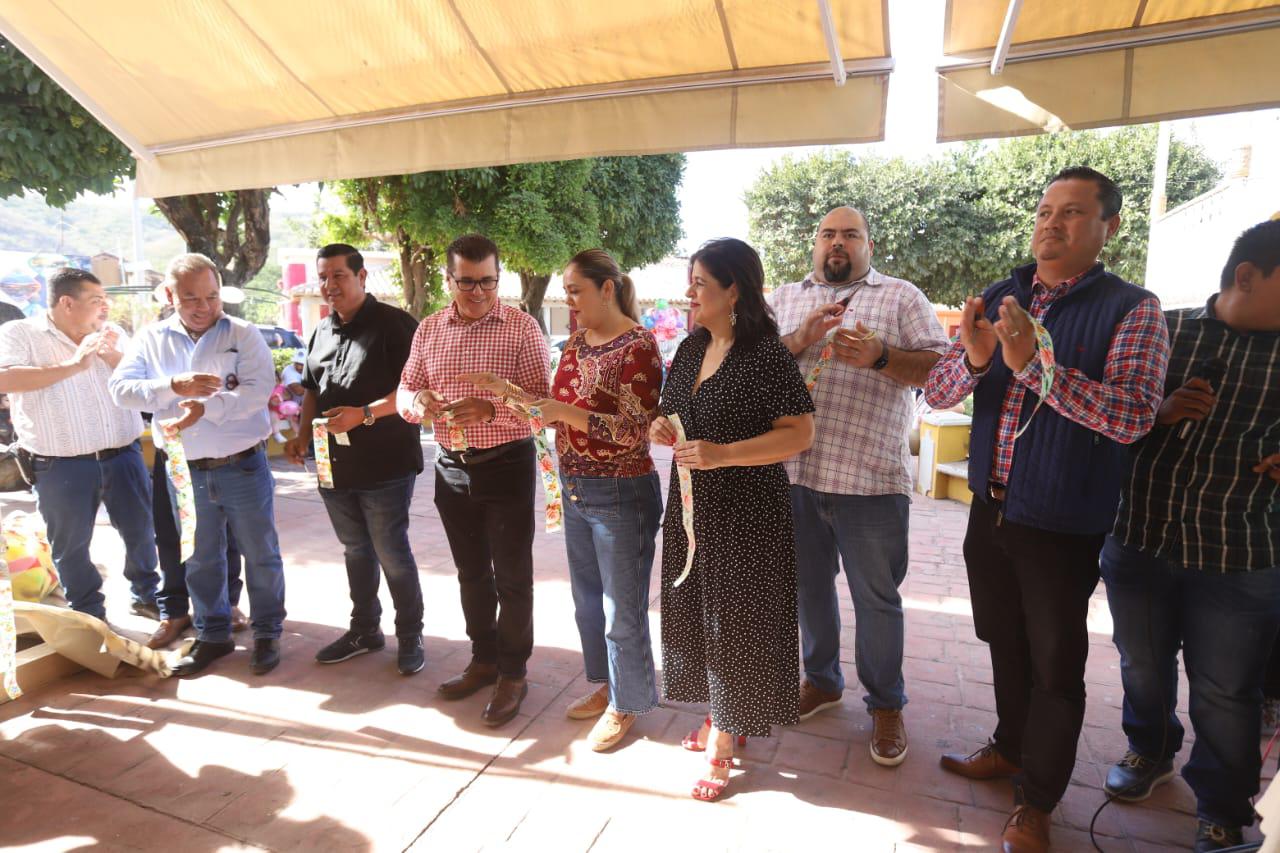 $!Asisten cientos de personas a la quinta Feria del Tamal en el Pueblo Señorial de La Noria