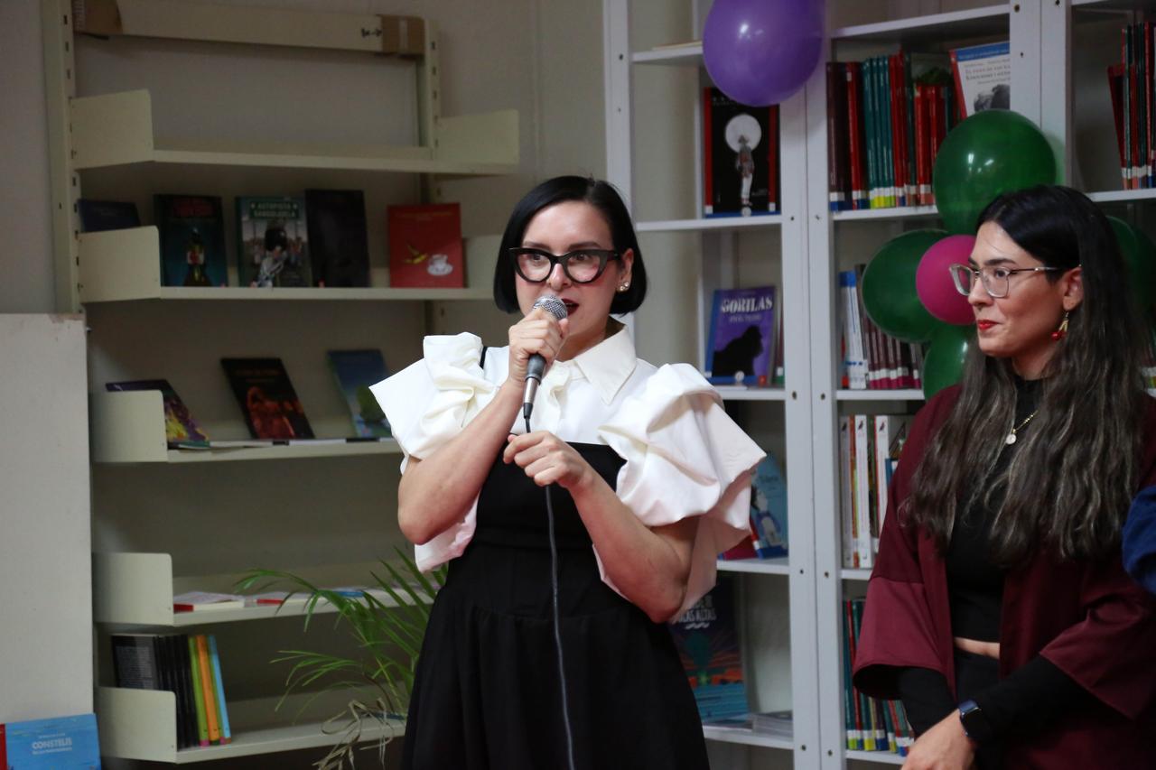 $!Organizadoras del Festival, las promotoras de lectura Valeria Ayala y Yoheni González, miembros del colectivo Arrullos de Papel .