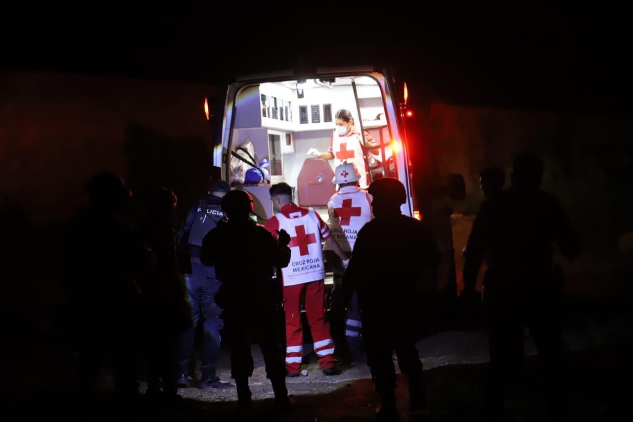 $!Incendio en pensión vehicular moviliza cuerpos de seguridad y auxilio al sur de Mazatlán