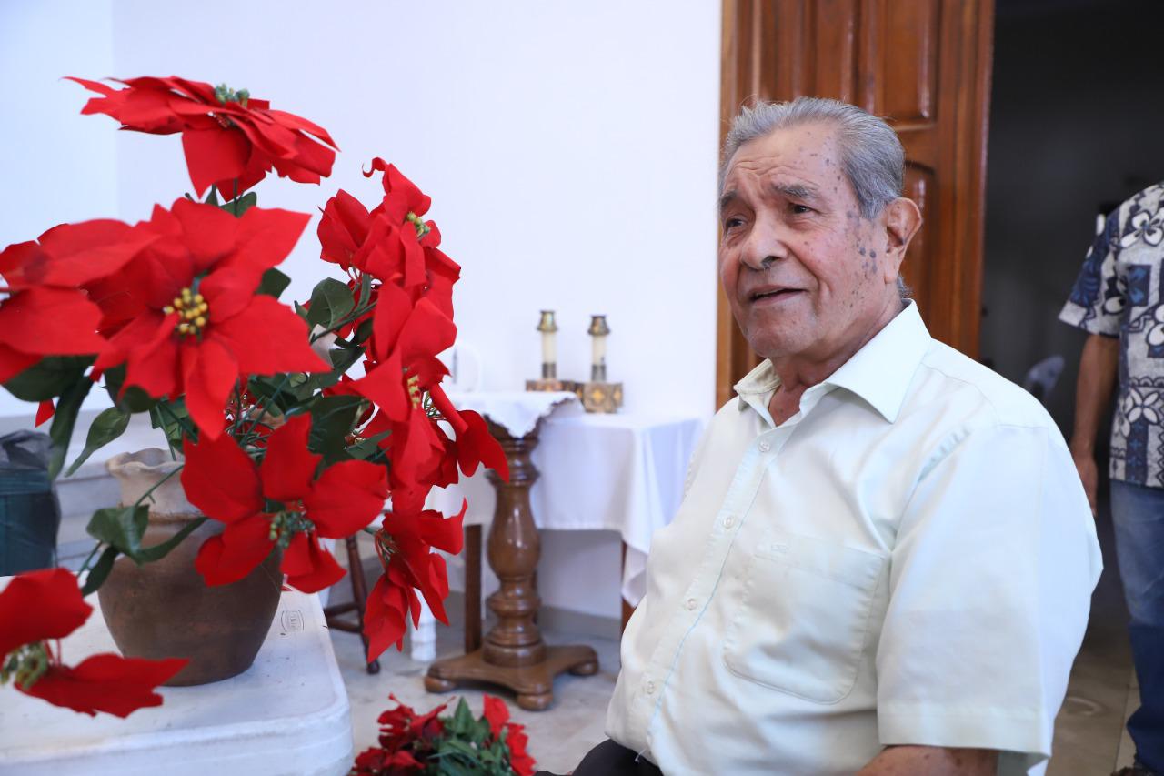 $!José de Jesús Aguilar Enríquez, párroco del Santuario Santa María de América, en entrevista con Noroeste.