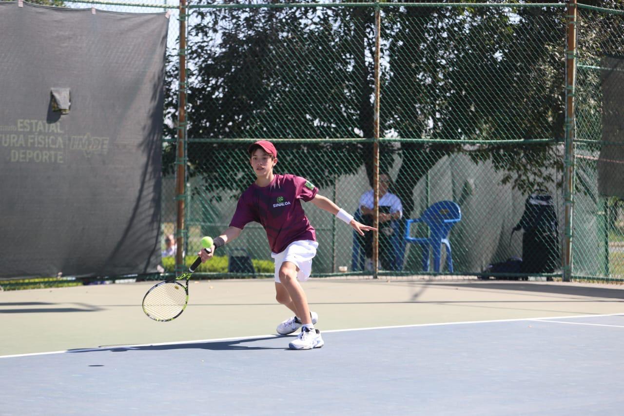 $!Aurora Téllez y Román Lizárraga brillan en el Circuito Municipal de Tenis en Mazatlán