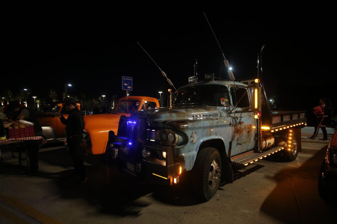 $!Entre el rugir de los vehículos se inaugura la tercera edición de la Semana de la Troca