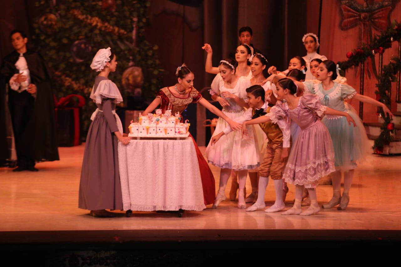 $!Llega la Navidad a Mazatlán con ‘El Cascanueces’, de Tchaikovsky