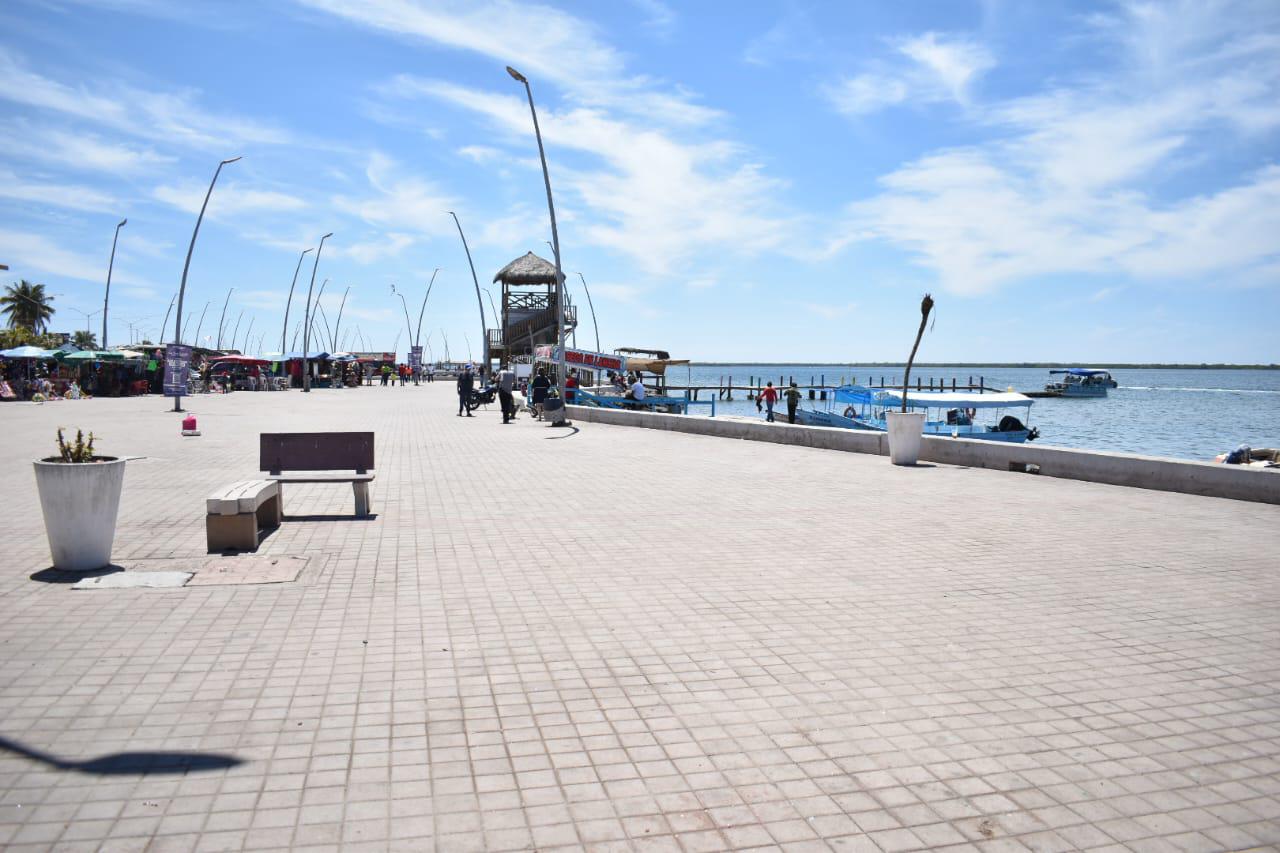 $!Lamentan comerciantes de Altata bajas ventas en Semana Santa