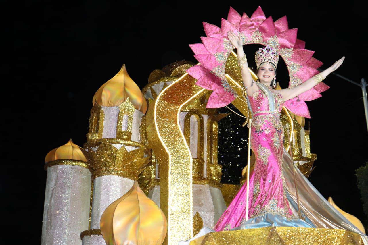 $!Con desfile de carros alegóricos cierra el Carnaval Elota