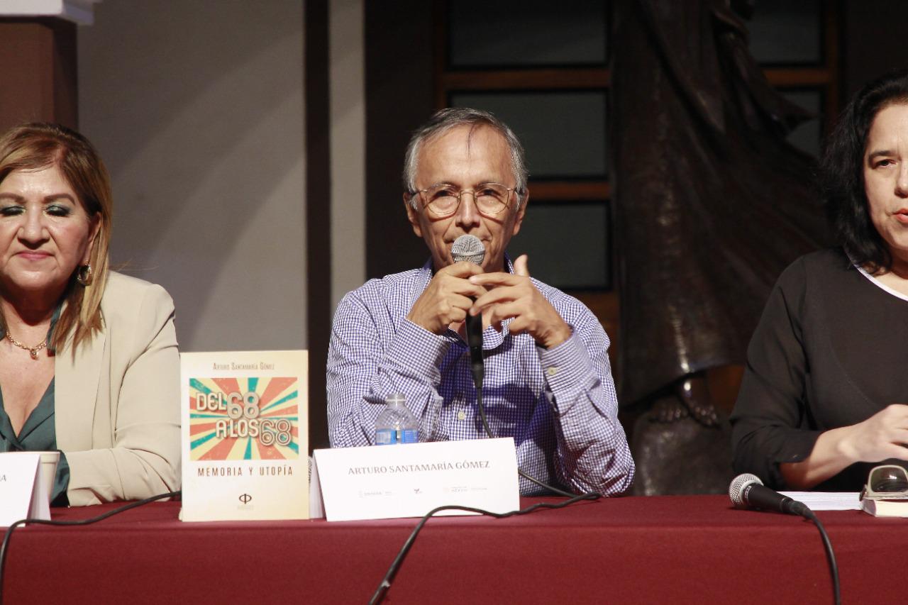 $!Presenta Arturo Santamaría su libro ‘Del 68 a los 68’, novela histórica y autobiográfica