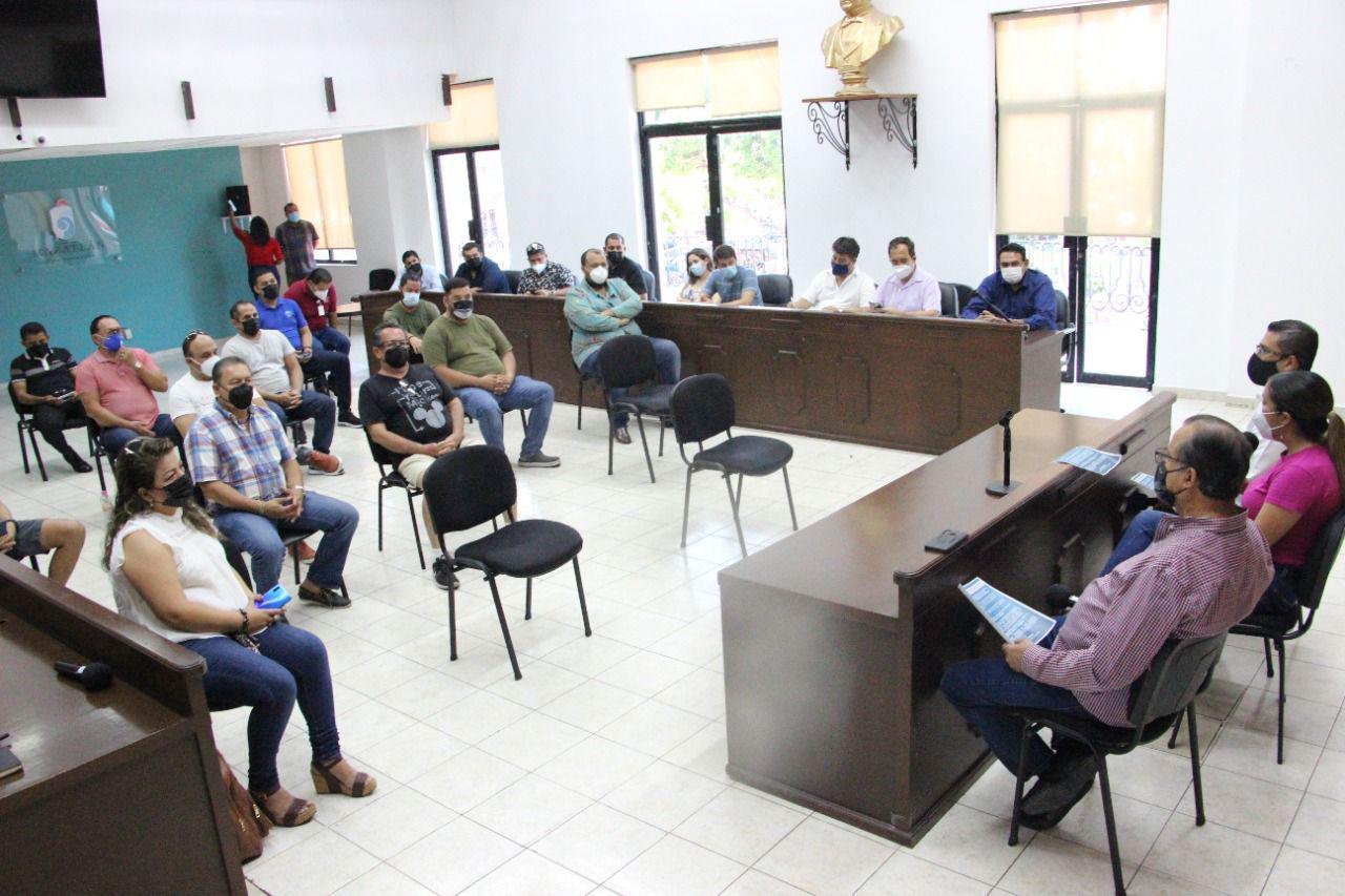 $!Mazatlán no se cierra, reduce aforos al 45% en bares, antros, restaurantes, casinos, discos, cines, salones de fiestas y tianguis