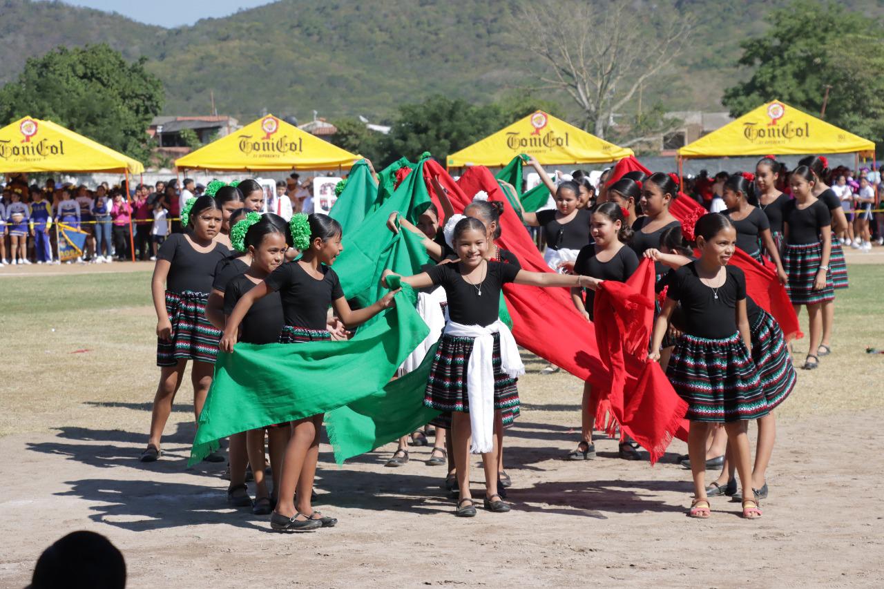 $!Celebran en Rosario el tradicional desfile revolucionario