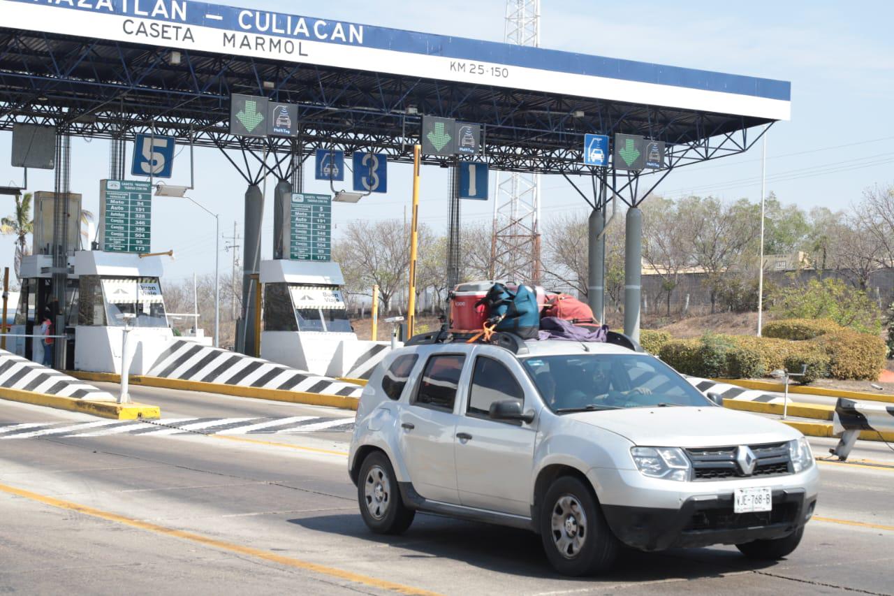 $!Cae el flujo vehicular hacia Mazatlán un 40% por mal estado de carreteras e inseguridad en Semana Santa