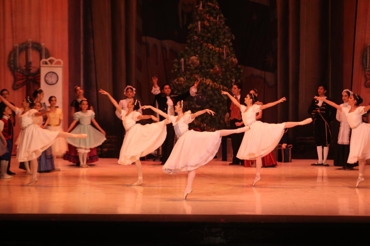 $!Llega la Navidad a Mazatlán con ‘El Cascanueces’, de Tchaikovsky
