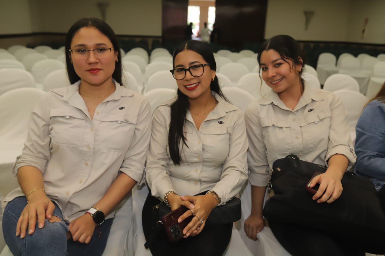 $!Daniela Reyes, Fabiola Castillo Álvarez y Marlene Meza Román.