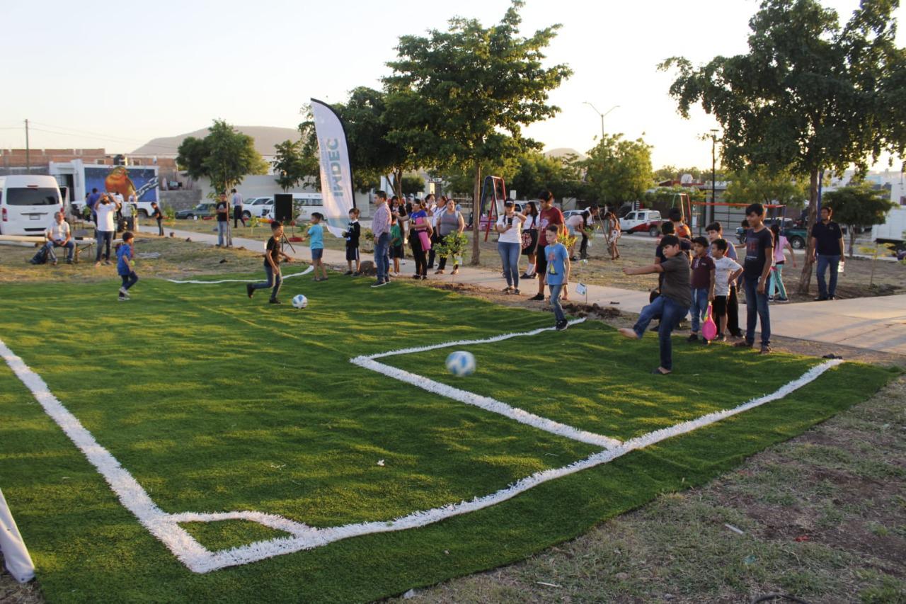 $!Llevan exhibición de karate al programa ‘Construyamos La Paz’, en Culiacán