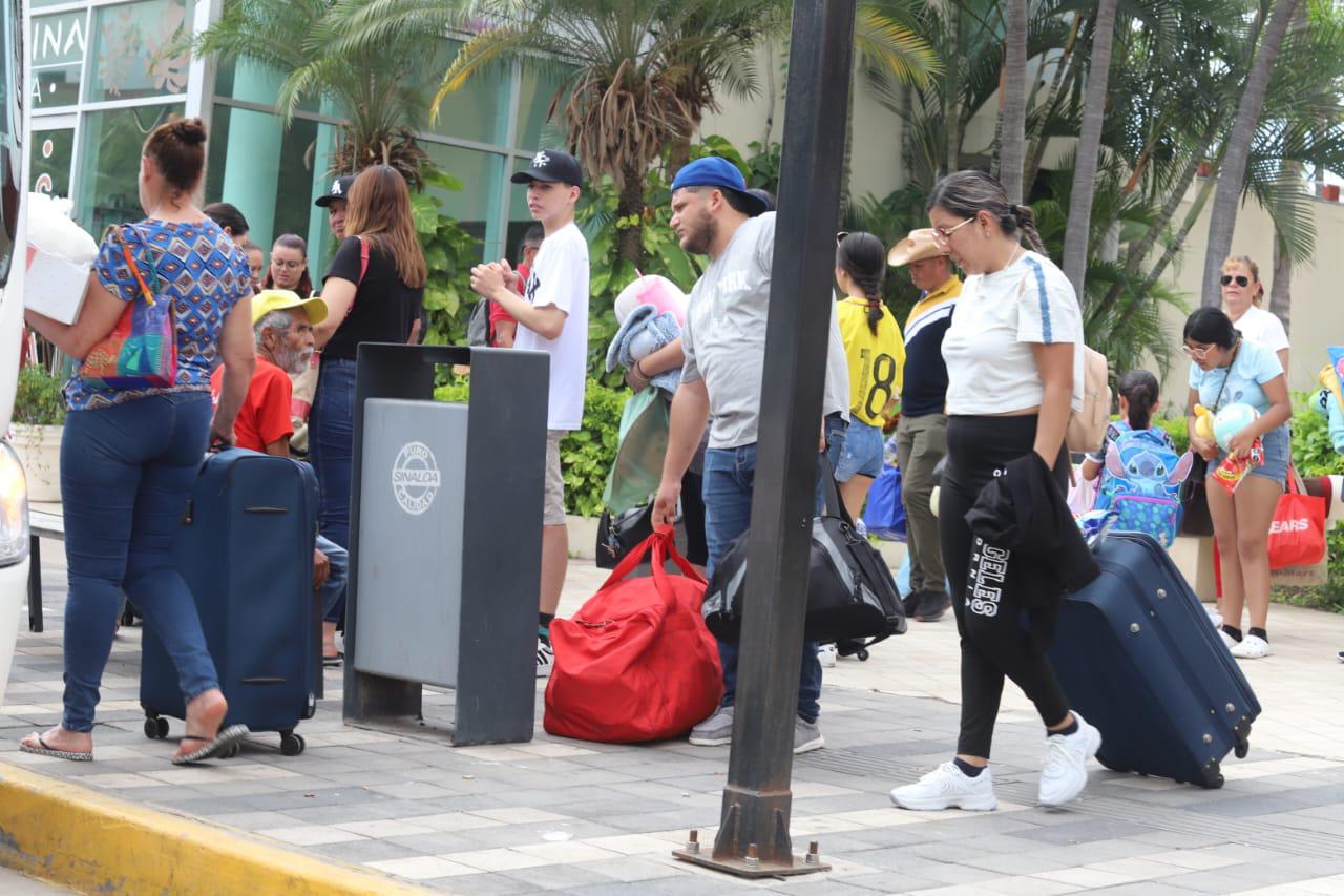 $!Puente patrio llena hoteles y comercios en Mazatlán, pese a pronóstico en contra