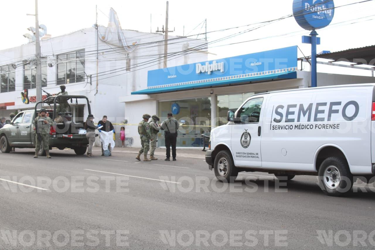 $!Asesinan a balazos a una mujer dentro de heladería sobre el bulevar Emiliano Zapata, en Culiacán