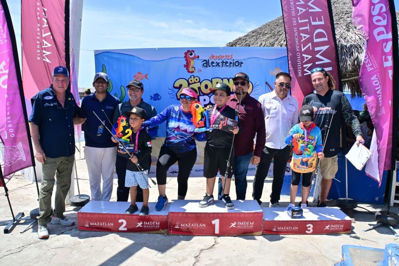 $!Christopher Medina y Elian Flores se coronan en el Torneo Infantil de Pesca de Orilla