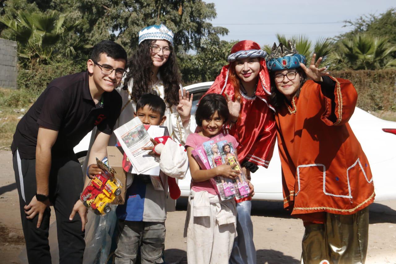 $!Los Reyes Magos de Noroeste dibujan sonrisas en Aguaruto, Culiacán