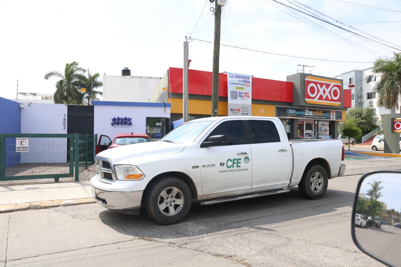$!Apagón en Sábalo Country deja afectaciones a vecinos, comercios y vialidades durante más de dos horas