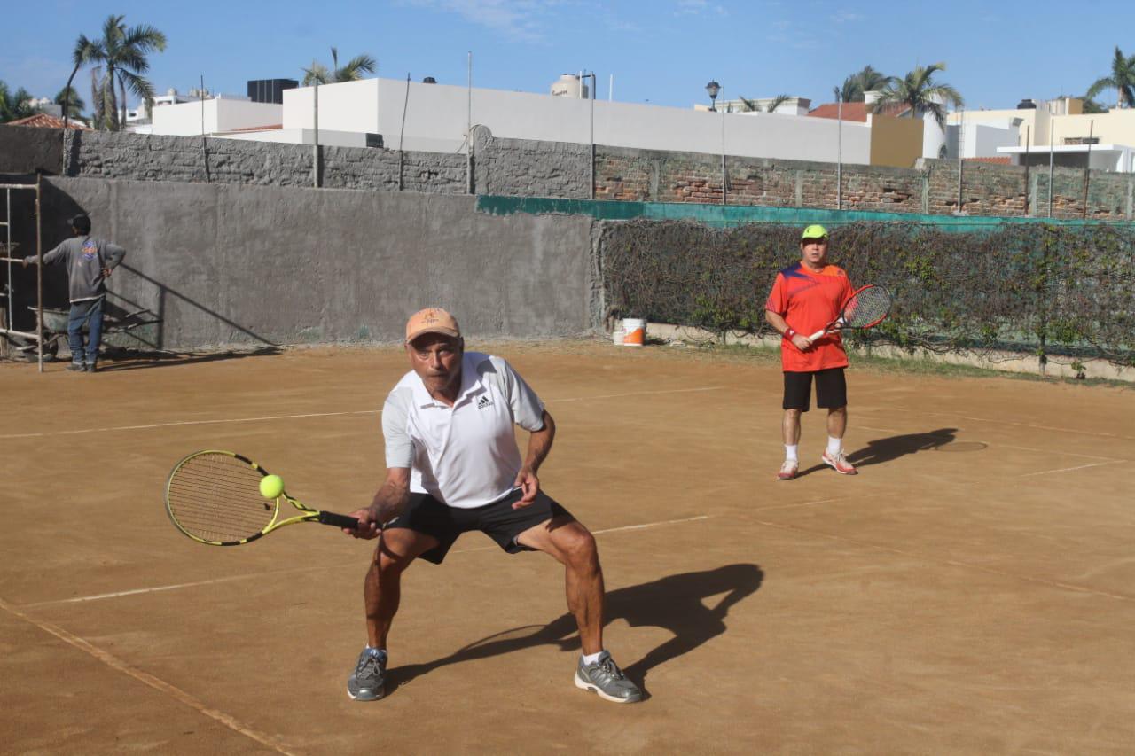 $!Gárate y Velázquez debutan con pie derecho en la Copa Carnaval de Tenis Racquet Club Las Gaviotas