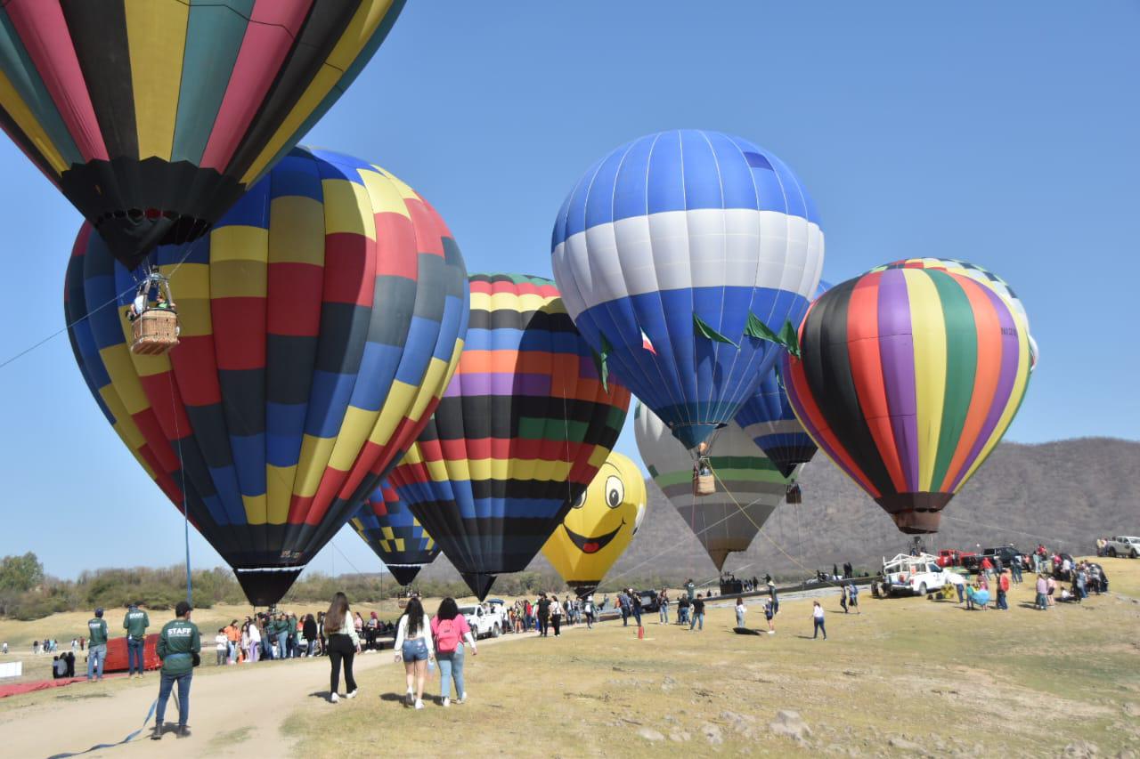 $!Arranca en ‘Narnia’ el primer Festival del Globo Culiacán 2023