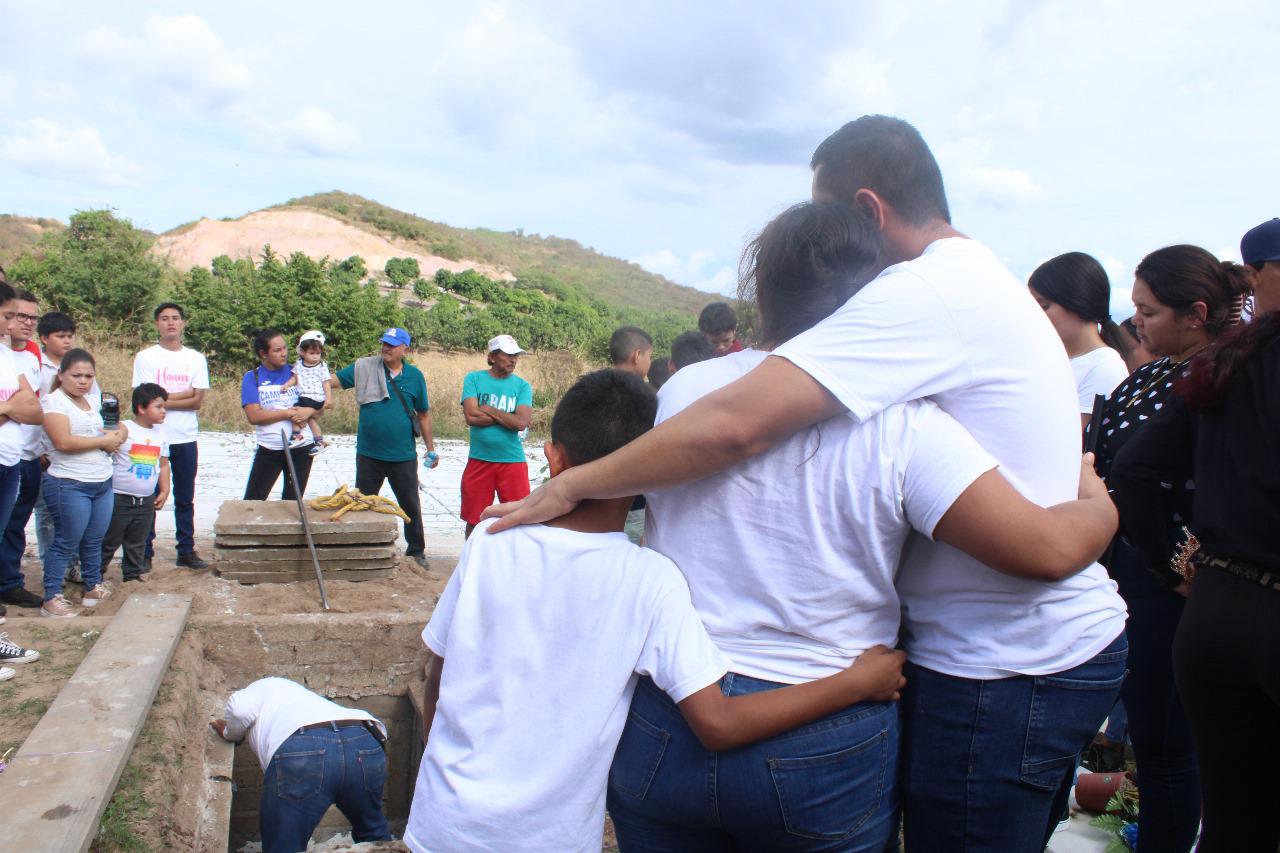 $!Despiden con amor y aplausos a la princesa Hanna en Escuinapa