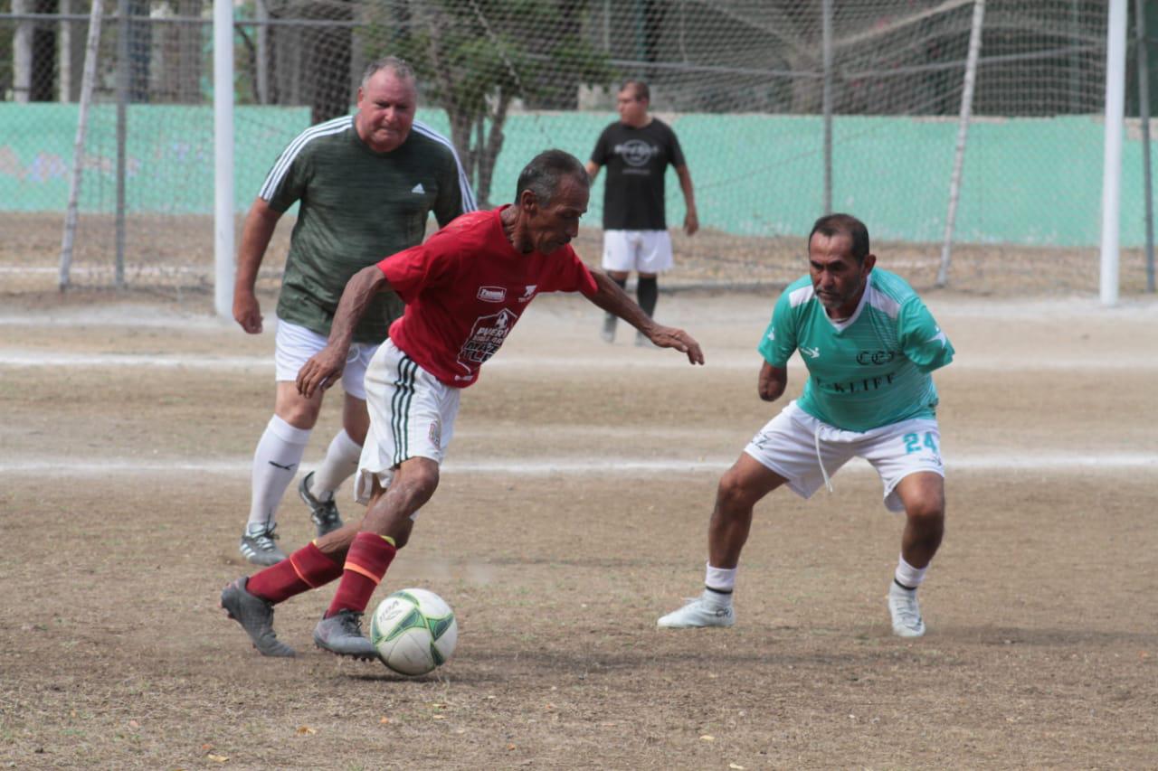 $!Celebrarán 100 años del futbol en Mazatlán con cuadrangular en el Muralla