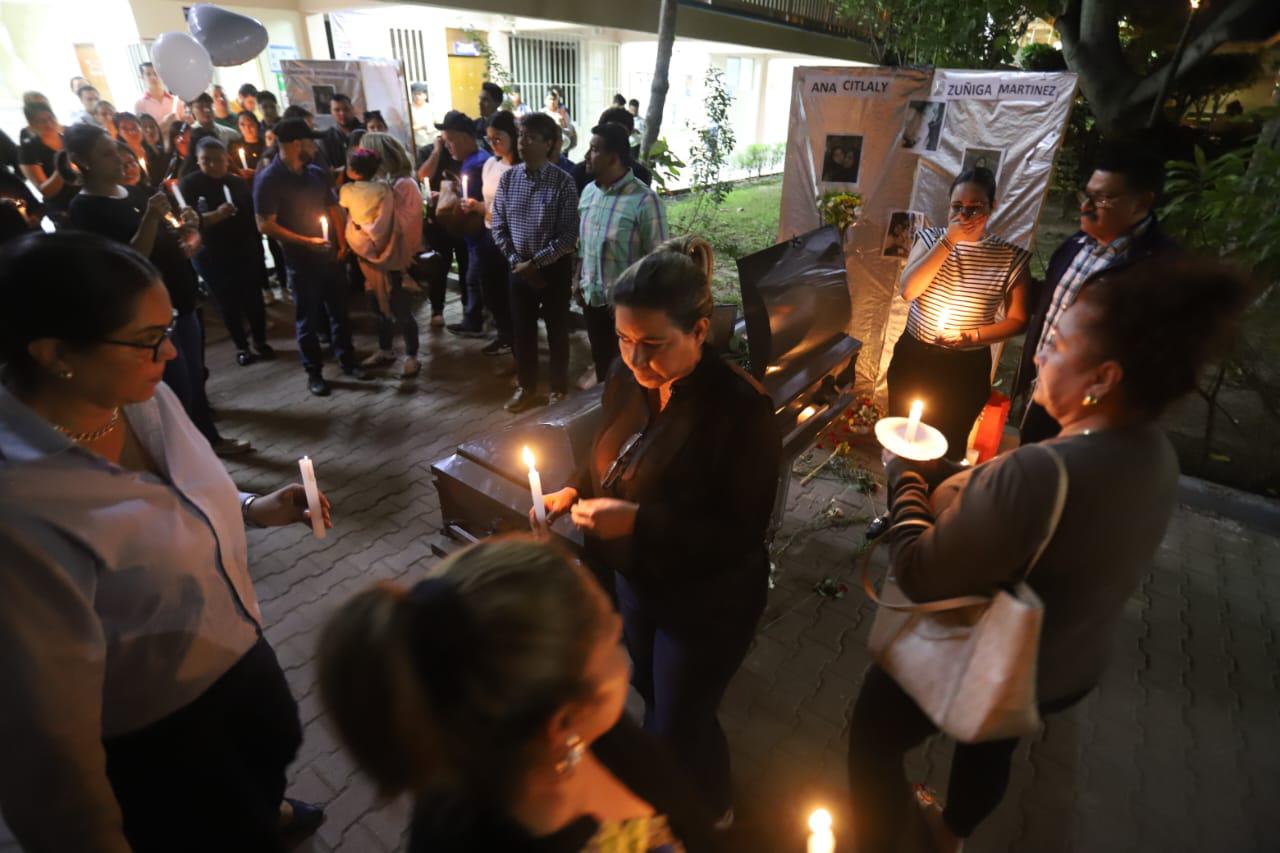 $!Despide Facultad de Ciencias Sociales a Ana Citlaly