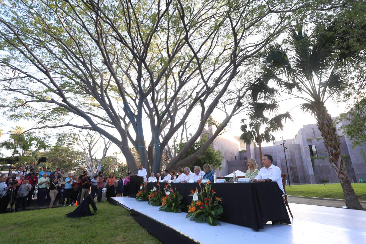 $!‘Hicieron una buena inversión con nosotros’, dice Ernesto Coppel en la inauguración del Acuario