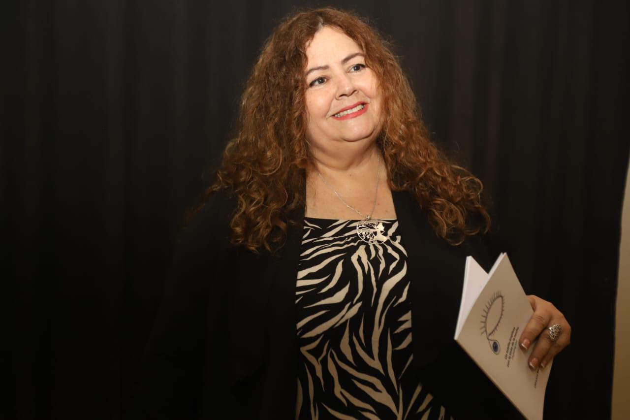 $!Clara Luz Montoya presenta por primera vez una de sus obras.