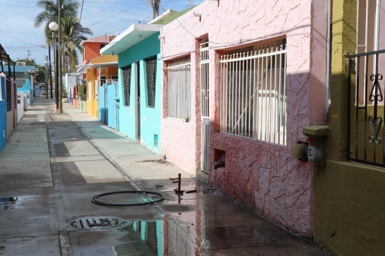 $!Roban 20 medidores de agua en Fovissste Esperanza, en Mazatlán