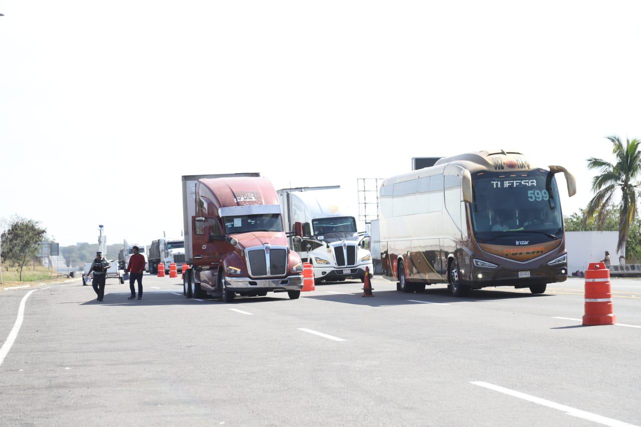 $!Aumenta salida de automovilistas en la caseta de Mármol, en Mazatlán