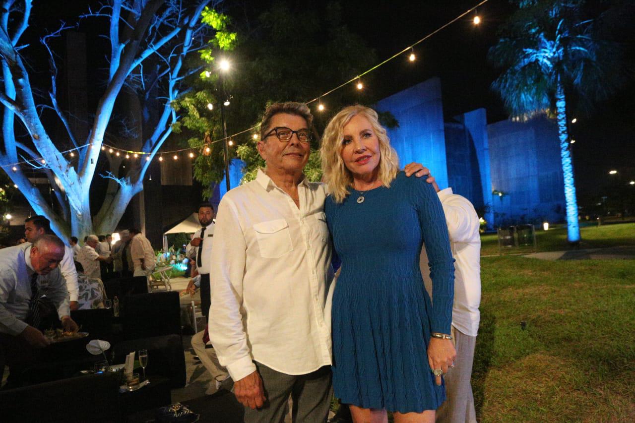 $!Ernesto Coppel Kelly y Gabriela Camus de Coppel.