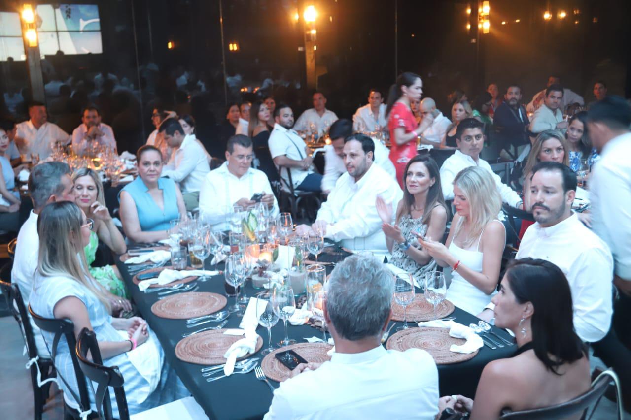 $!Érick Mandujano rinde protesta como Presidente de Canirac Mazatlán