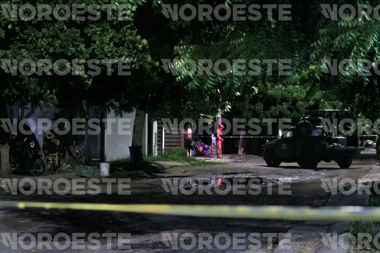 $!Motociclista es herido de bala en el sector La Conquista, en Culiacán