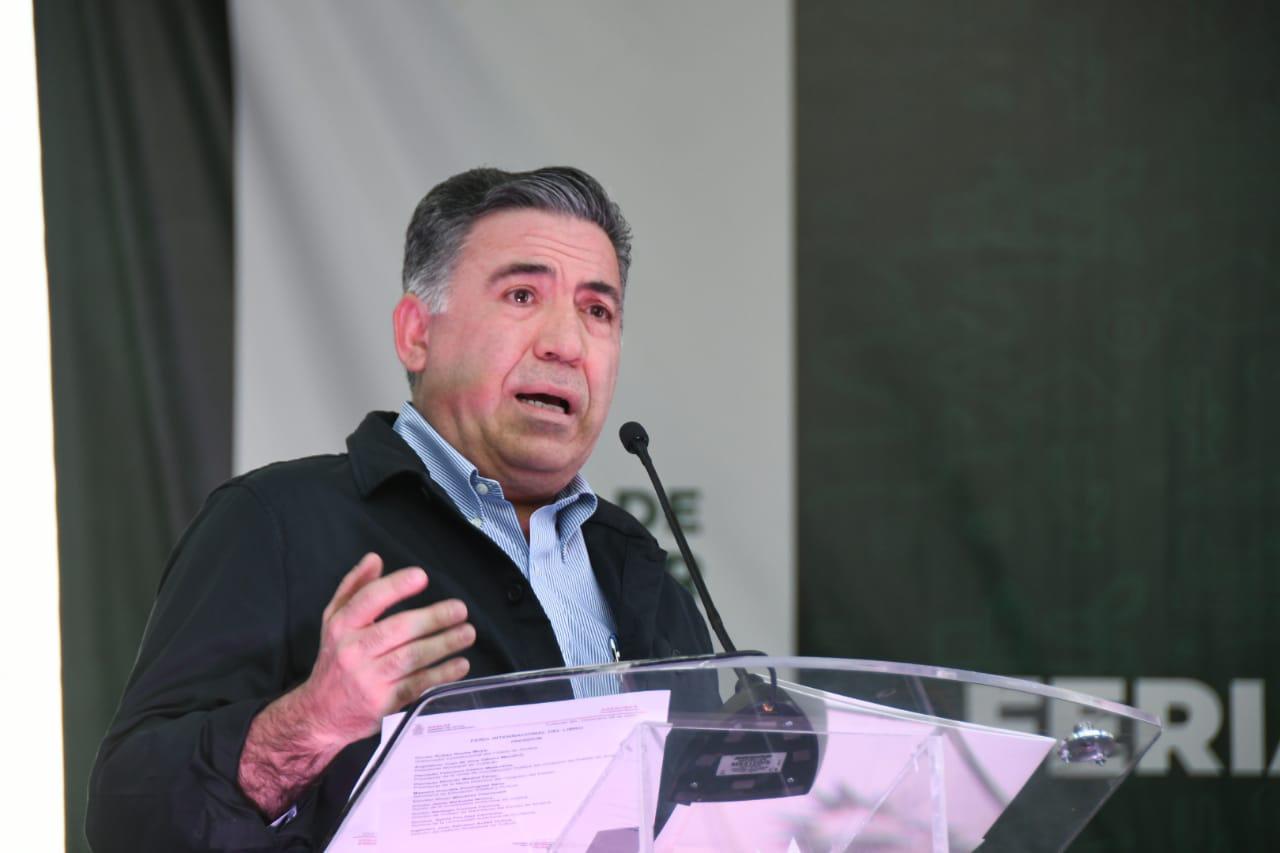 $!Elmer Mendoza inaugura la Feria Internacional del Libro en Culiacán
