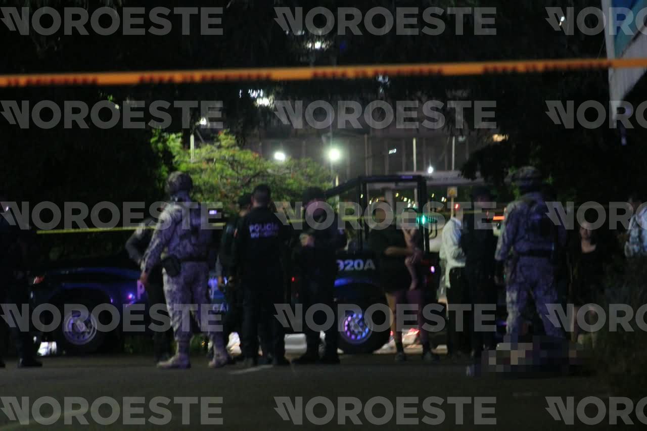 $!Dejan cuerpo maniatado y con huellas de violencia junto al Tec de Culiacán