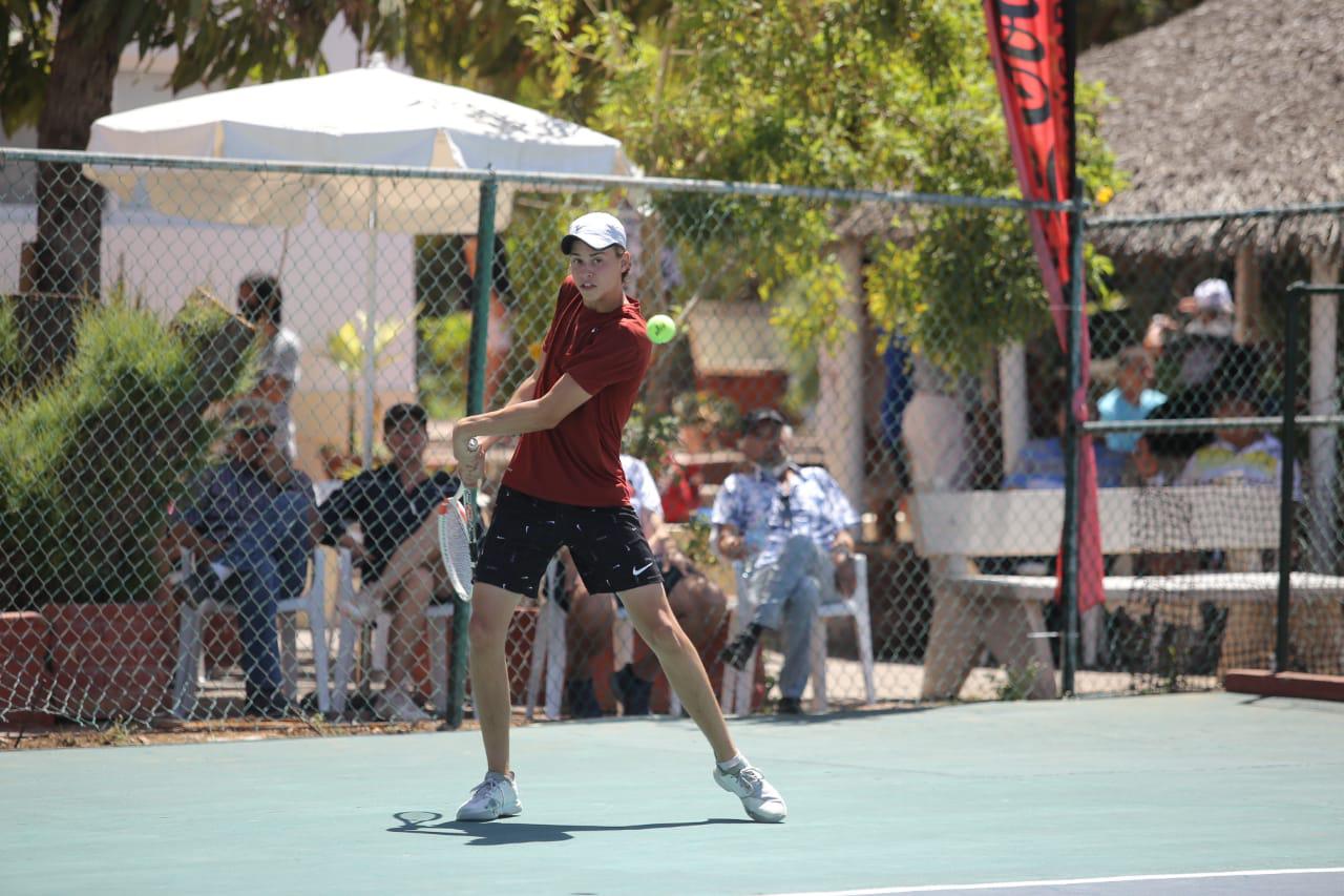 $!Atienden al llamado tenistas para Nancy Grimes de Semana Santa